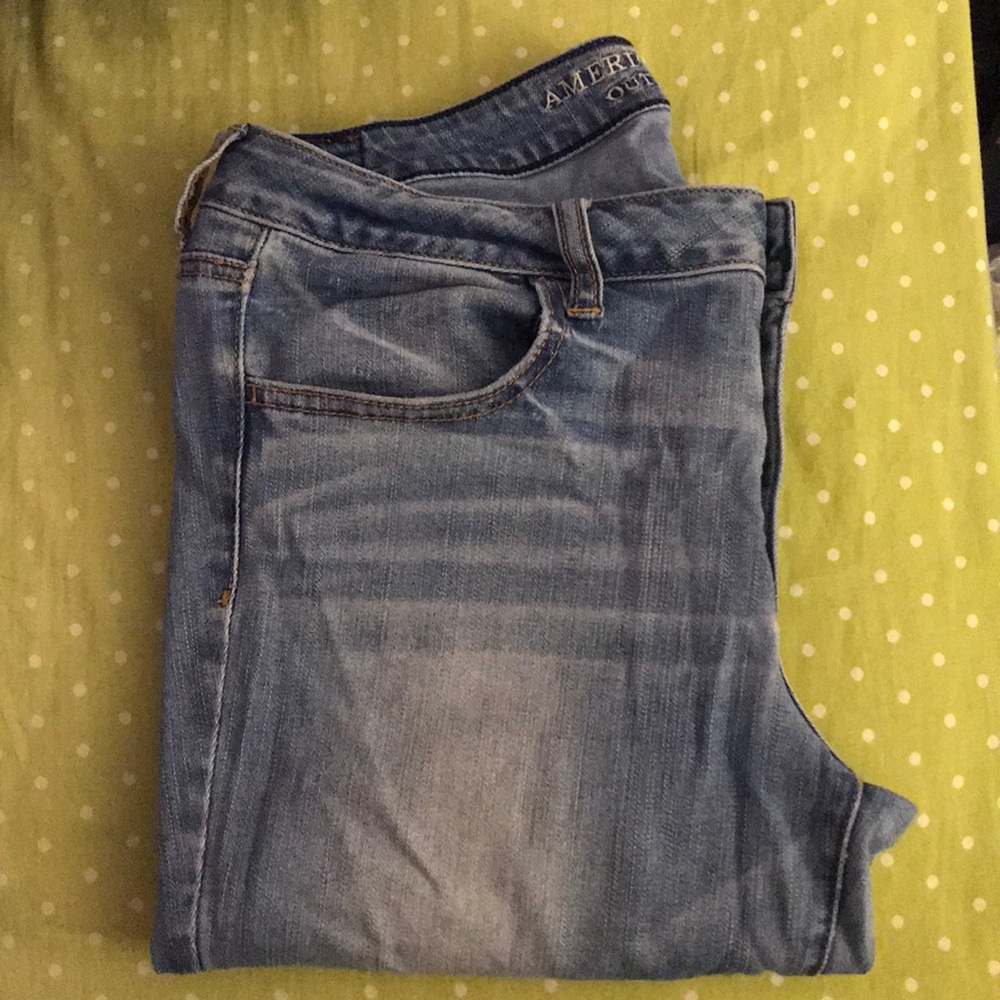 Light wash skinny jeans